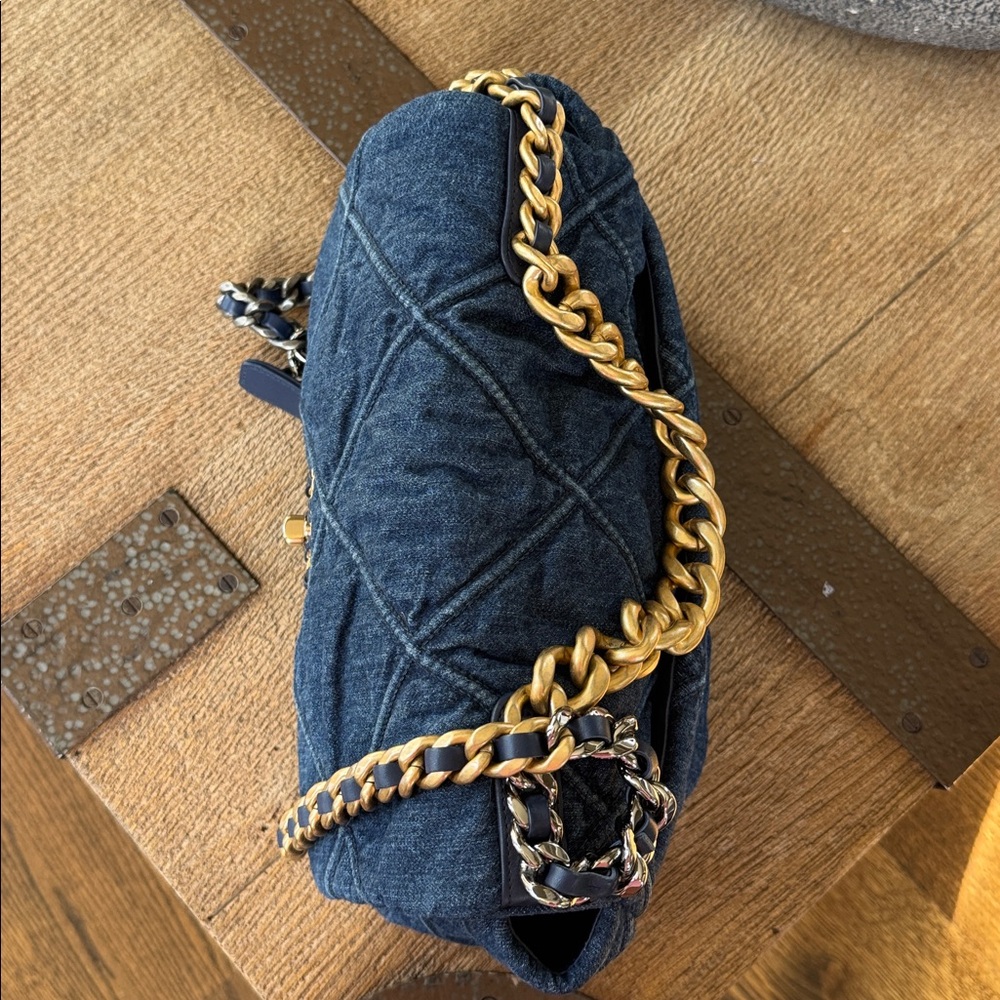 Chanel 20s denim flap bag quilted crossbody bag chunky hardware - Picture 6 of 13